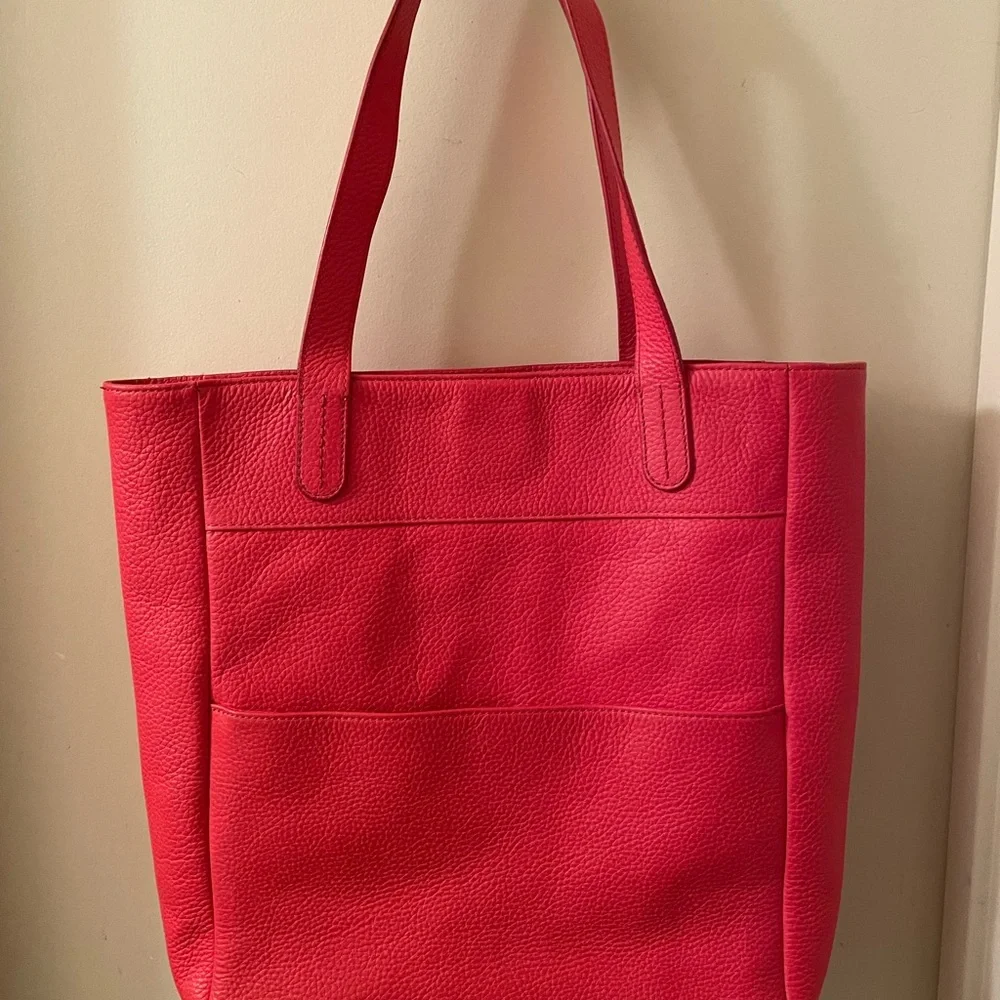Fossil Vibrant Red Tote Bag - Picture 1 of 8